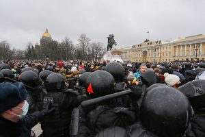 Кто и почему выходил на январские митинги? И верят ли люди в их эффективность? Результаты исследования «Бумаги»